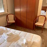 Apartamento Charming Apartments, Steps From The