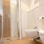 Charming Apartments, Steps From The Apartamento