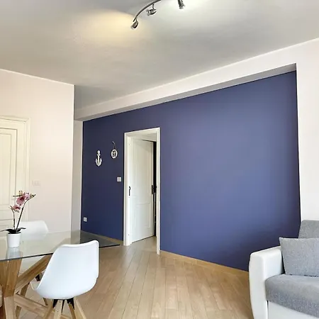 Charming Apartments, Steps From The * Alghero